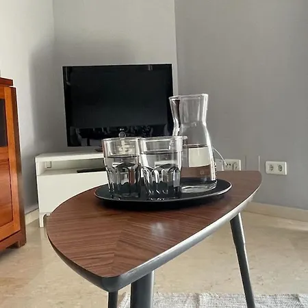 Lägenhet Cozy And Quiet In